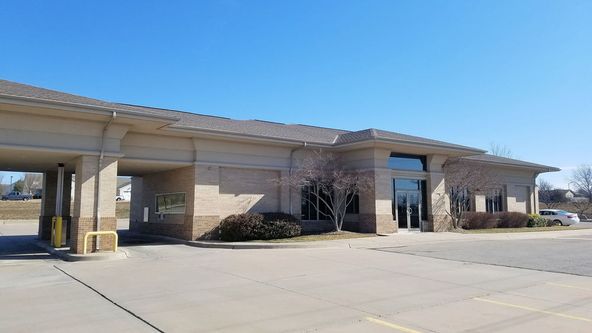 1840 N Rock Rd, Mulvane, KS 67110